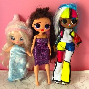 🆑🫧 CLEARANCE!🏷️ Lot of 3 Assorted Dolls with Clothes On Preloved Toys